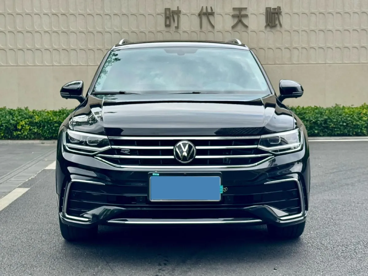 2024 Volkswagen Tiguan L 2.0T 186HP L4 7DCT,autocango,china used car exporter,china ev exporter,chinese used car exporter,chinese used ev exporter