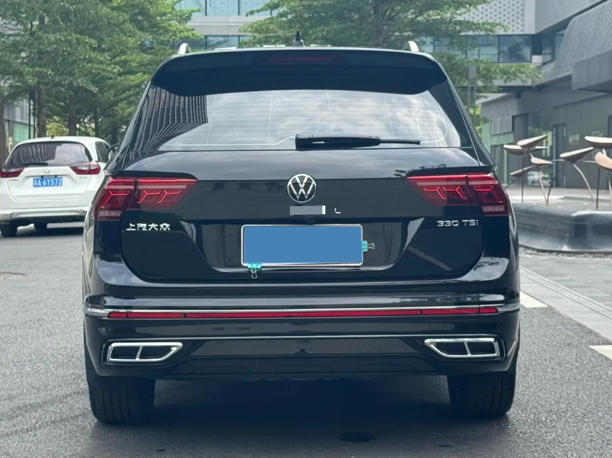 2024 Volkswagen Tiguan L 2.0T 186HP L4 7DCT,autocango,china used car exporter,china ev exporter,chinese used car exporter,chinese used ev exporter