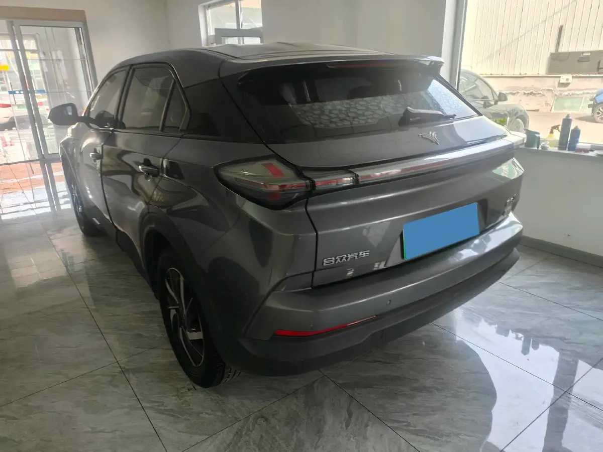 2022 Venucia Grand V 1.5T 190HP L4 7DCT,autocango,china used car exporter,china ev exporter,chinese used car exporter,chinese used ev exporter
