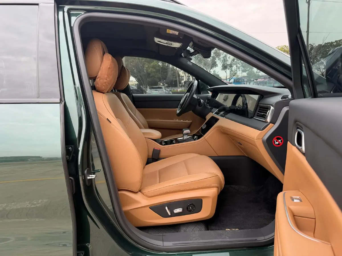 2021 Li ONE Range Extended 131HP REEV 40.5KWH,autocango,china used car exporter,china ev exporter,chinese used car exporter,chinese used ev exporter