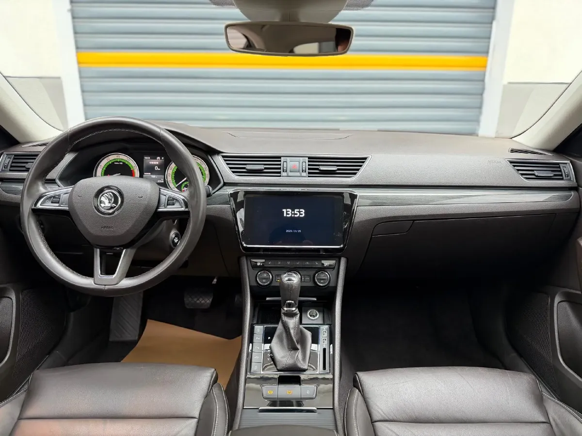 2018 Skoda Kodiak 1.8T 180HP L4 7DCT,autocango,china used car exporter,china ev exporter,chinese used car exporter,chinese used ev exporter