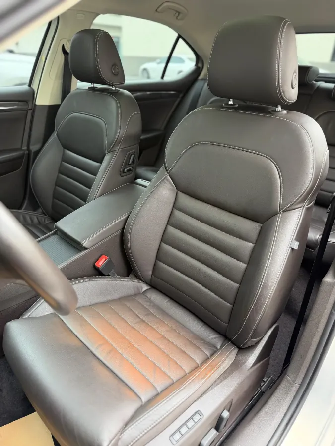 2018 Skoda Kodiak 1.8T 180HP L4 7DCT,autocango,china used car exporter,china ev exporter,chinese used car exporter,chinese used ev exporter