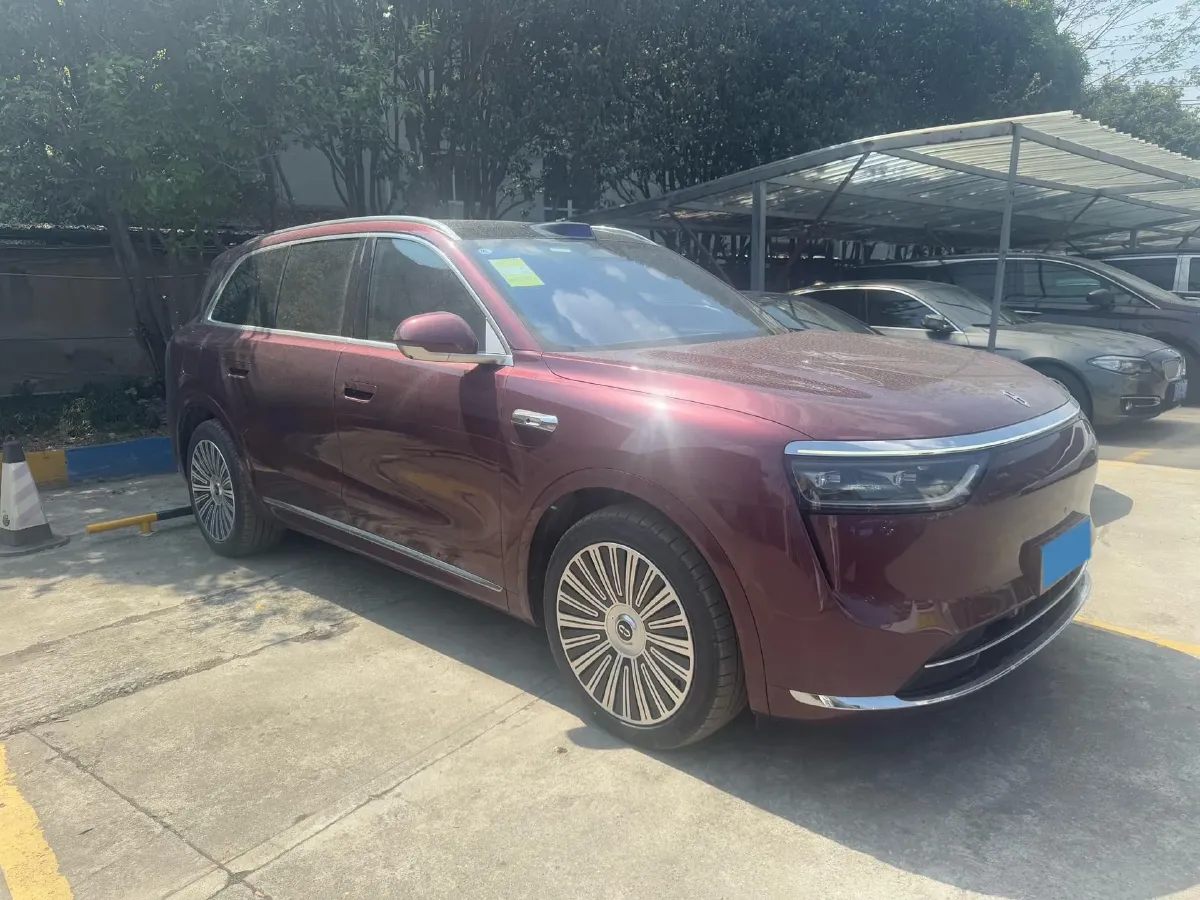 2025 AITO AITO M8 REEV 160HP REEV 53.4KWH,autocango,china used car exporter,china ev exporter,chinese used car exporter,chinese used ev exporter
