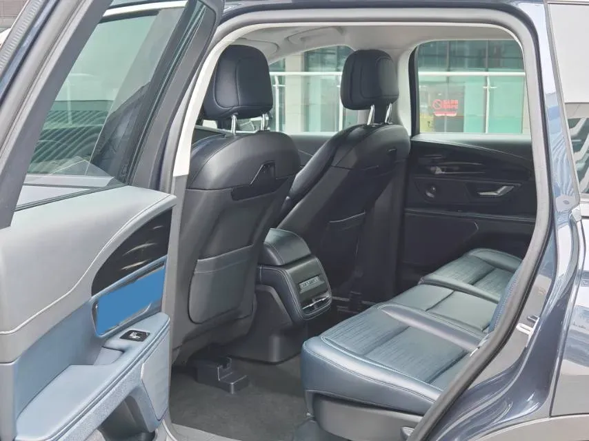 2023 Lincoln Nautilus 2.0T 261HP L4 8AT,autocango,china used car exporter,china ev exporter,chinese used car exporter,chinese used ev exporter