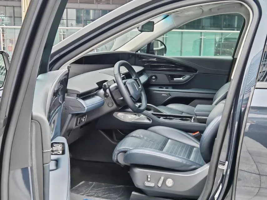 2023 Lincoln Nautilus 2.0T 261HP L4 8AT,autocango,china used car exporter,china ev exporter,chinese used car exporter,chinese used ev exporter