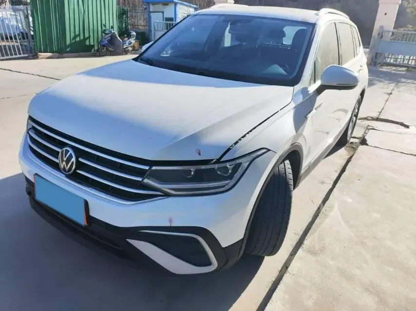 2023 Volkswagen Tiguan L 2.0T 186HP L4 7DCT,autocango,china used car exporter,china ev exporter,chinese used car exporter,chinese used ev exporter