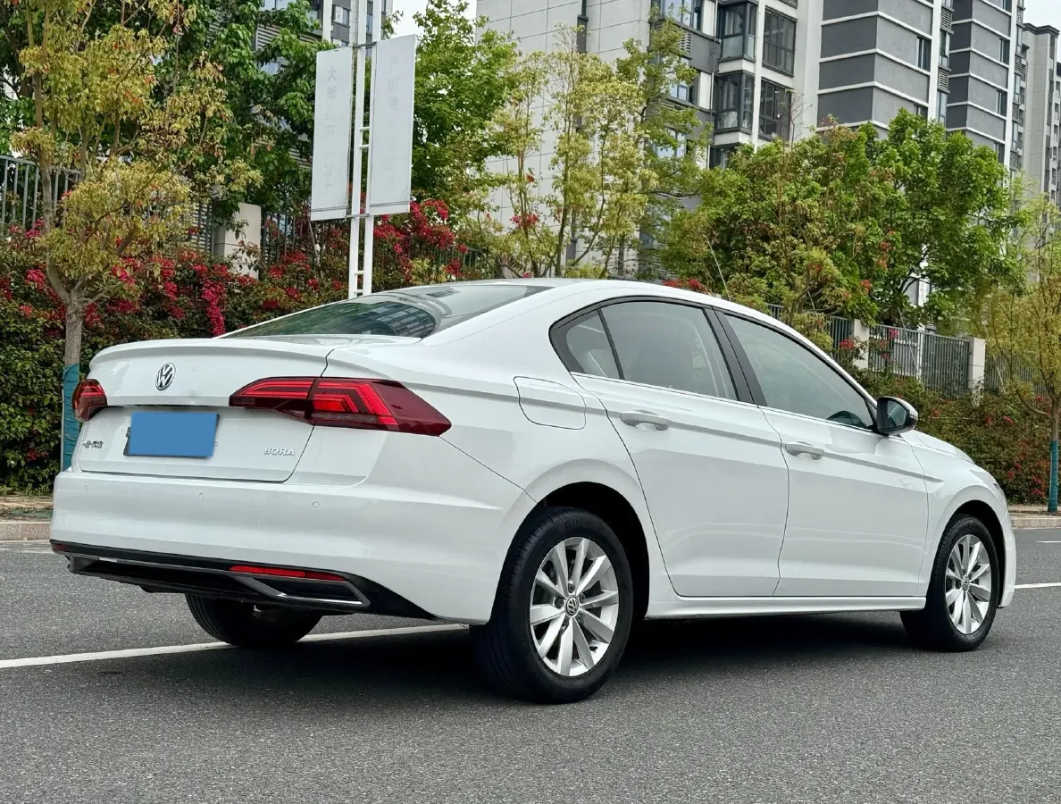 2019 Bestune T77 1.2T 143HP L4 7DCT,autocango,china used car exporter,china ev exporter,chinese used car exporter,chinese used ev exporter