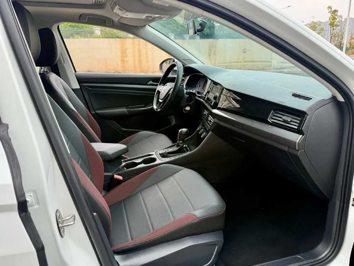 2019 Bestune T77 1.2T 143HP L4 7DCT,autocango,china used car exporter,china ev exporter,chinese used car exporter,chinese used ev exporter