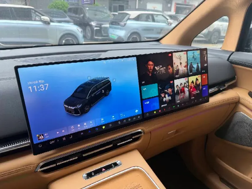 2025 Voyah Dream 1.5T 150HP L4 PHEV 41.7KWH,autocango,china used car exporter,china ev exporter,chinese used car exporter,chinese used ev exporter