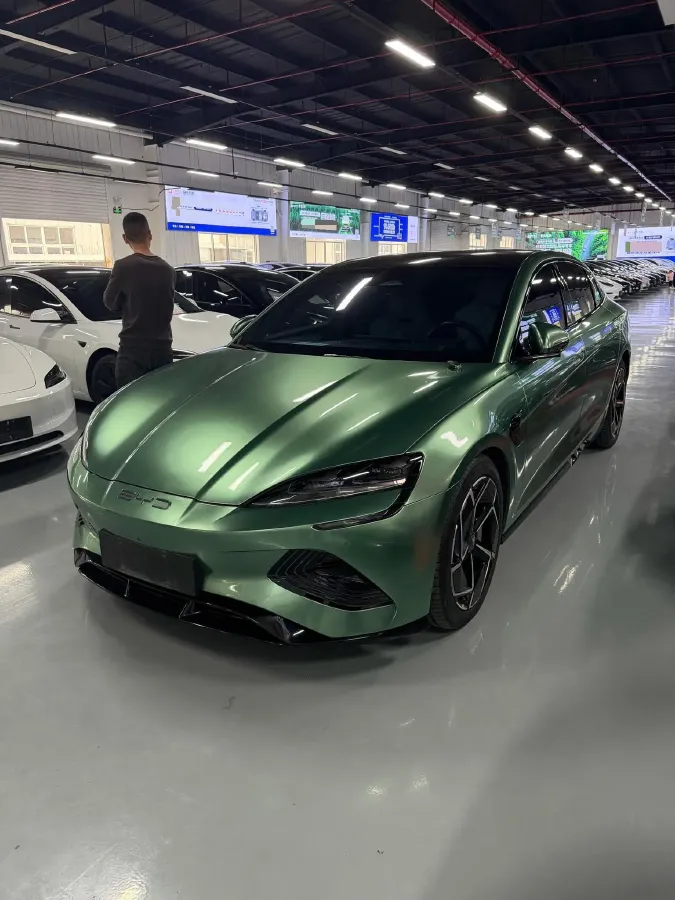 2022 AITO AITO M5 Range Extended 125HP REEV 40KWH,autocango,china used car exporter,china ev exporter,chinese used car exporter,chinese used ev exporter