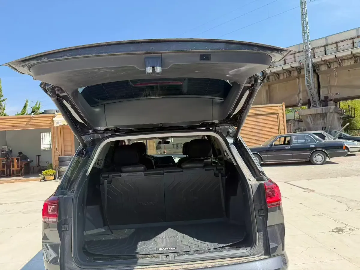 2021 Volkswagen Talagon 2.0T 220HP L4 7DCT,autocango,china used car exporter,china ev exporter,chinese used car exporter,chinese used ev exporter