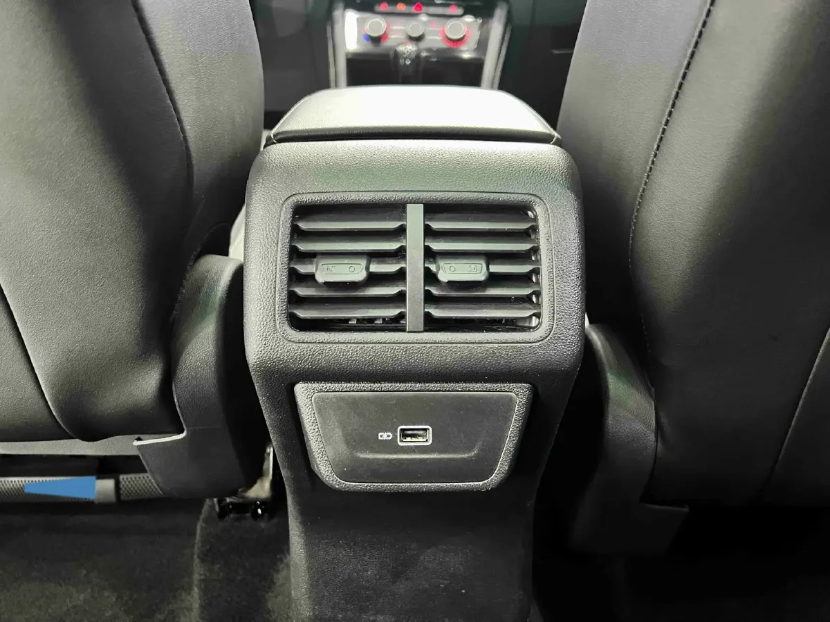 2022 Jetta VS7 1.4T 150HP L4 6AT,autocango,china used car exporter,china ev exporter,chinese used car exporter,chinese used ev exporter