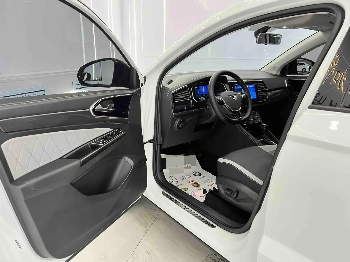 2022 Jetta VS7 1.4T 150HP L4 6AT,autocango,china used car exporter,china ev exporter,chinese used car exporter,chinese used ev exporter