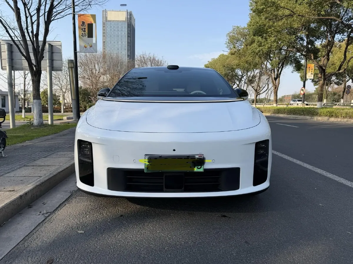 2025 Li i6 BEV,autocango,china used car exporter,china ev exporter,chinese used car exporter,chinese used ev exporter