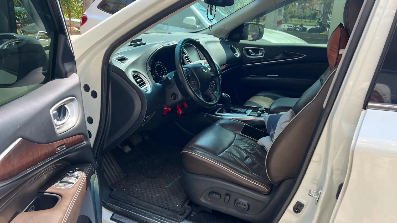 2016 Jaguar XF 2.0T 240HP L4 8AT,autocango,china used car exporter,china ev exporter,chinese used car exporter,chinese used ev exporter