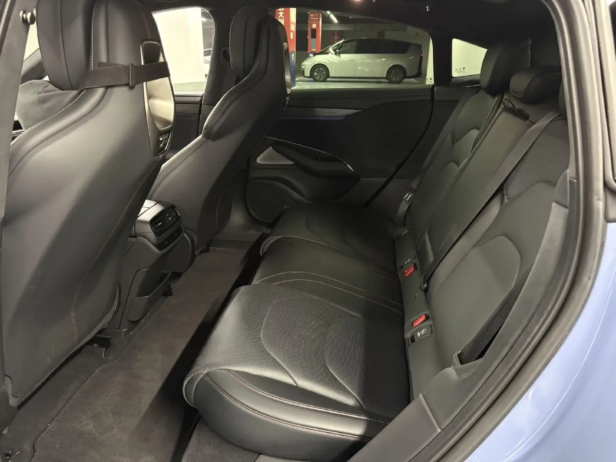 2024 MI SU7 BEV 101KWH,autocango,china used car exporter,china ev exporter,chinese used car exporter,chinese used ev exporter