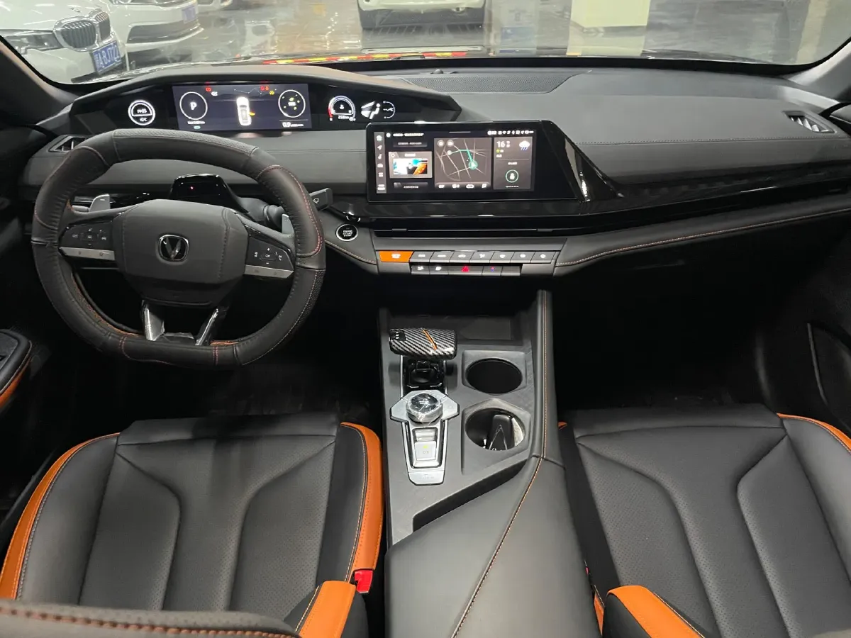 2024 ChangAn UNI-V 1.5T 188HP L4 7DCT,autocango,china used car exporter,china ev exporter,chinese used car exporter,chinese used ev exporter