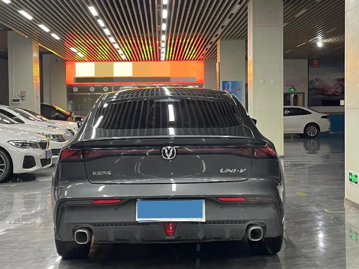 2024 ChangAn UNI-V 1.5T 188HP L4 7DCT,autocango,china used car exporter,china ev exporter,chinese used car exporter,chinese used ev exporter