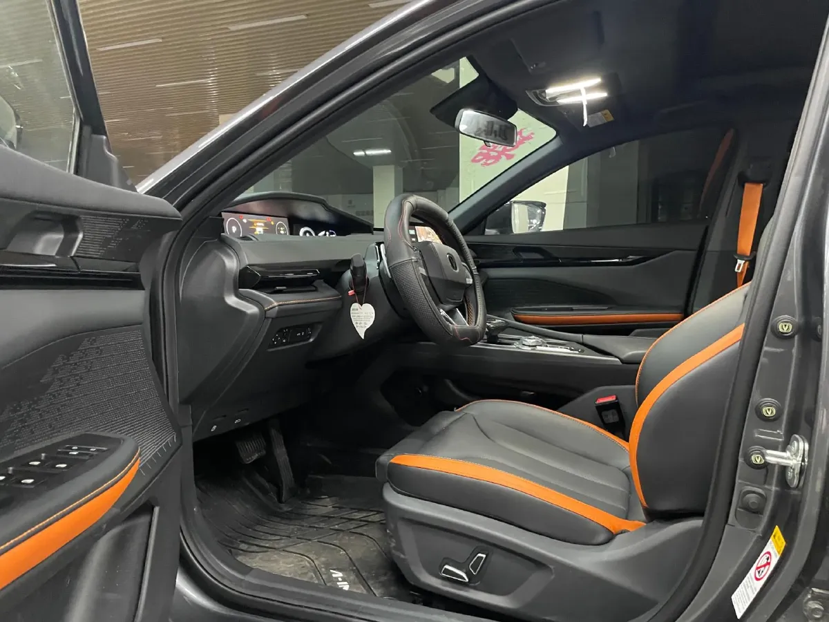 2024 ChangAn UNI-V 1.5T 188HP L4 7DCT,autocango,china used car exporter,china ev exporter,chinese used car exporter,chinese used ev exporter