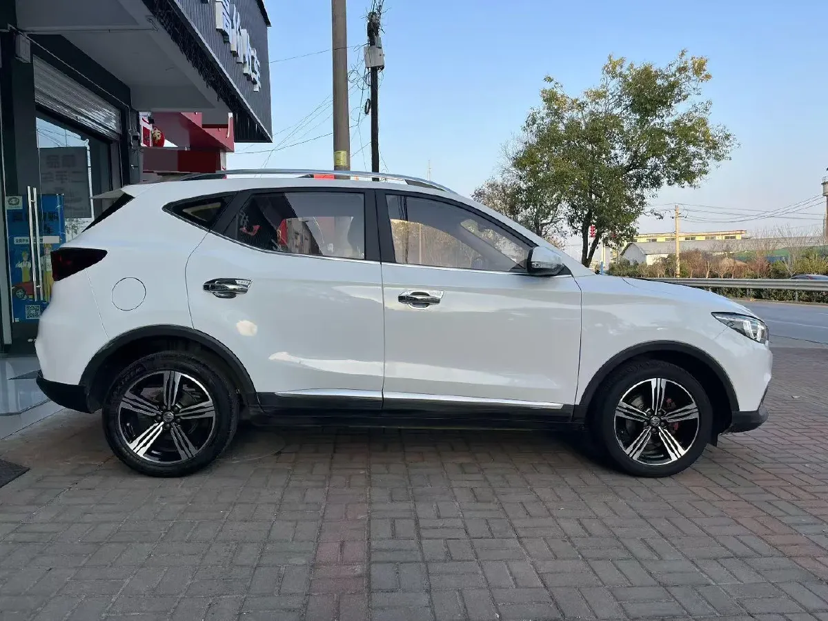 2018 BaoJun 530 1.8L 137HP L4 5AMT,autocango,china used car exporter,china ev exporter,chinese used car exporter,chinese used ev exporter