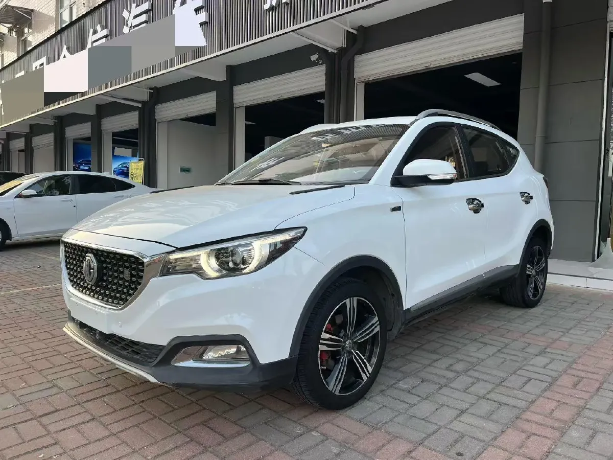 2018 BaoJun 530 1.8L 137HP L4 5AMT,autocango,china used car exporter,china ev exporter,chinese used car exporter,chinese used ev exporter