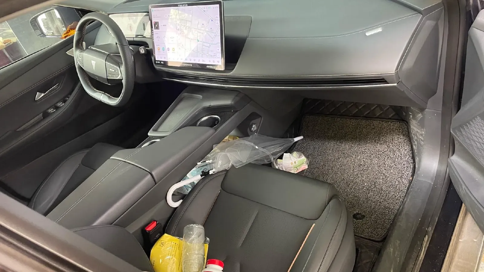 2022 DongFeng Forthing LingZhi EV BEV 68.4KWH,autocango,china used car exporter,china ev exporter,chinese used car exporter,chinese used ev exporter