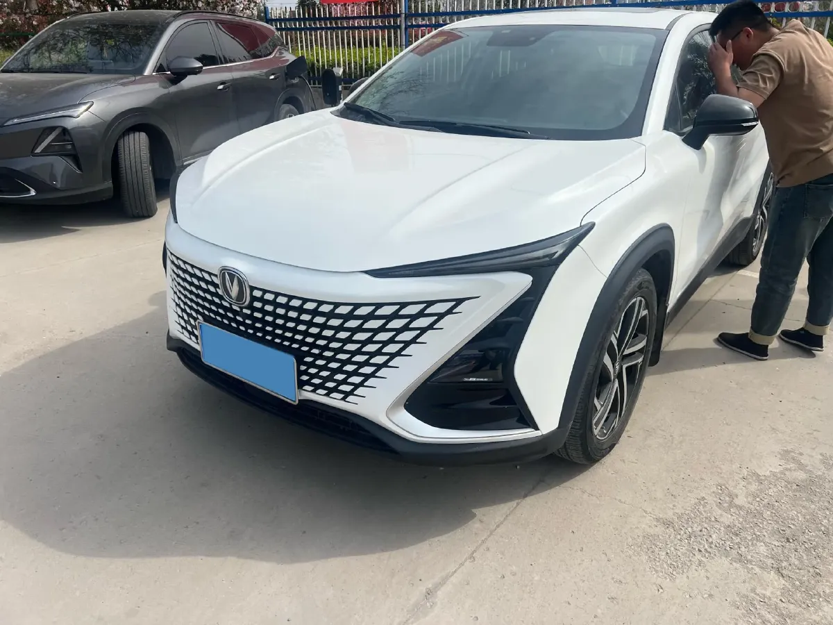 2020 ChangAn UNI-T 1.5T 180HP L4 7DCT,autocango,china used car exporter,china ev exporter,chinese used car exporter,chinese used ev exporter