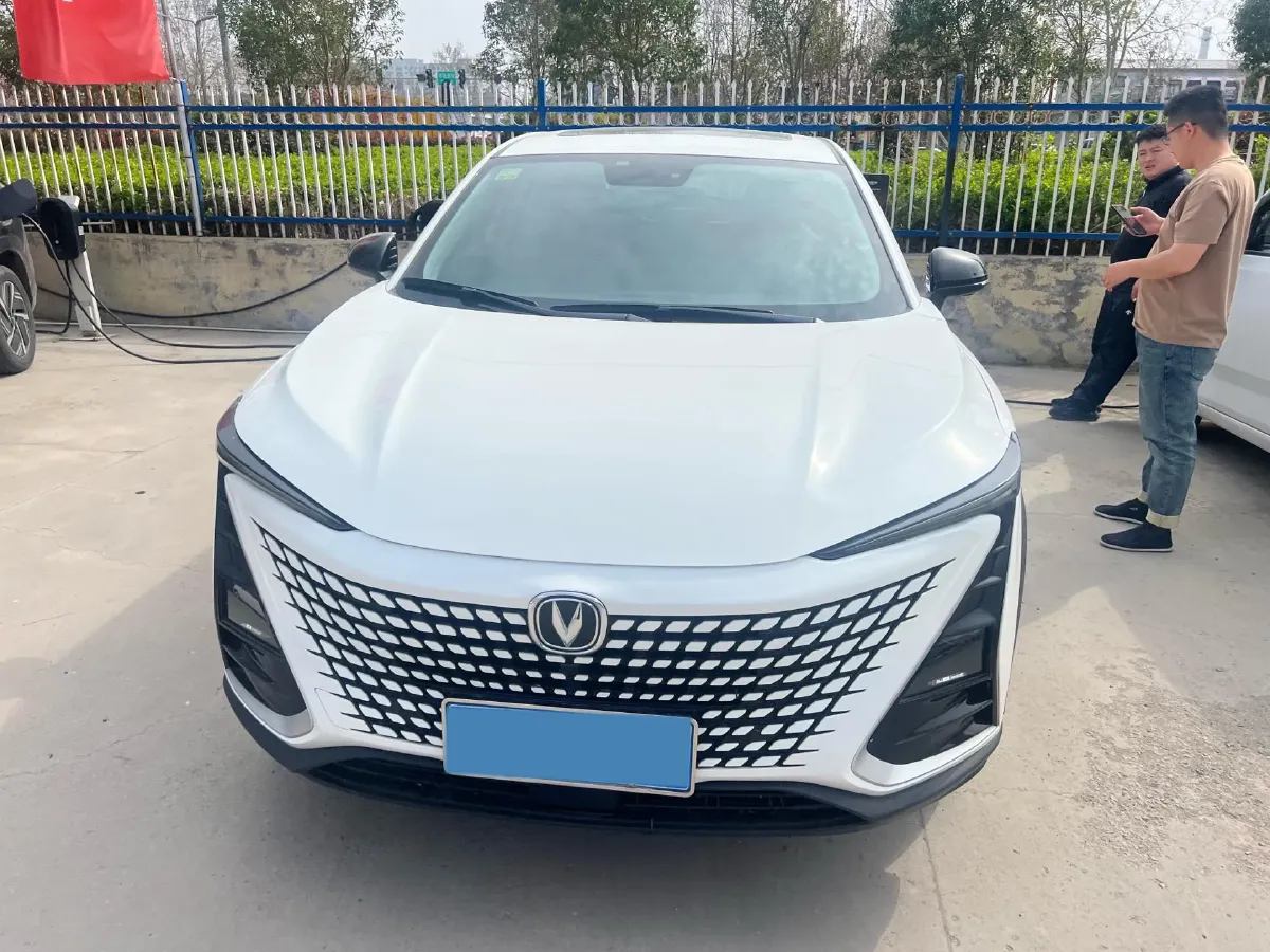 2020 ChangAn UNI-T 1.5T 180HP L4 7DCT,autocango,china used car exporter,china ev exporter,chinese used car exporter,chinese used ev exporter