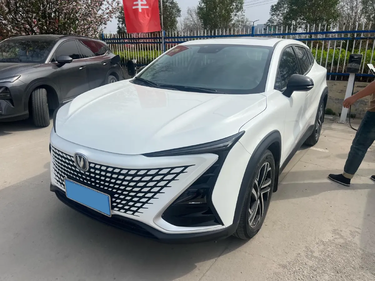 2020 ChangAn UNI-T 1.5T 180HP L4 7DCT,autocango,china used car exporter,china ev exporter,chinese used car exporter,chinese used ev exporter