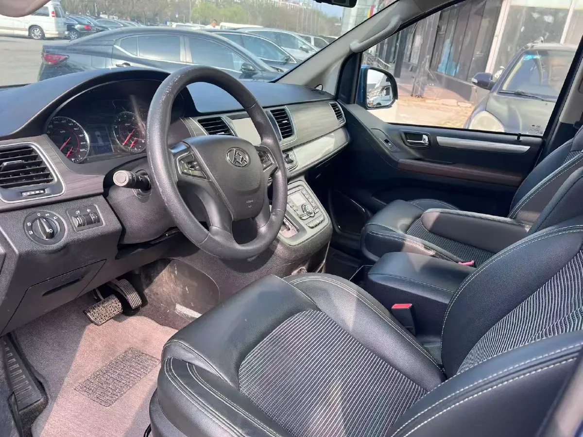 2018 MAXUS G10 2.0T 224HP L4 6AT,autocango,china used car exporter,china ev exporter,chinese used car exporter,chinese used ev exporter