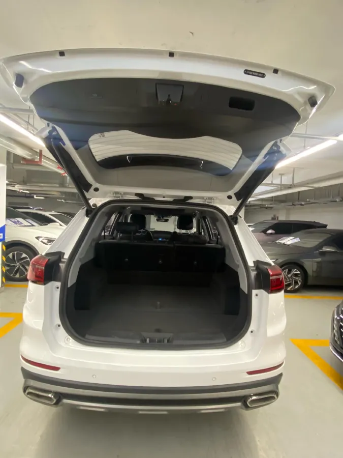 2021 Chery Tiggo 8 Plus 1.6T 197HP L4 7DCT,autocango,china used car exporter,china ev exporter,chinese used car exporter,chinese used ev exporter