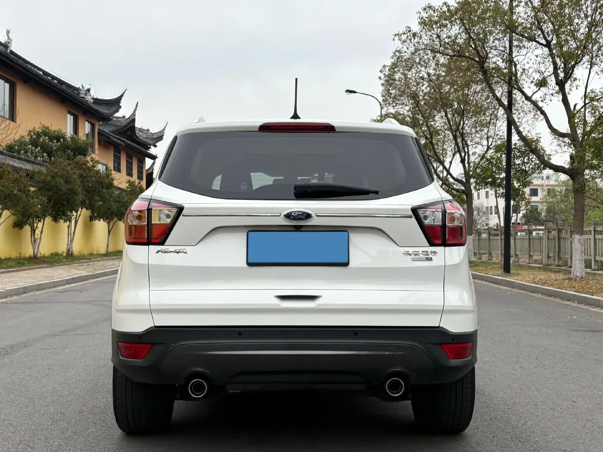 2019 Ford Kuga 1.5T 182HP L4 6AT,autocango,china used car exporter,china ev exporter,chinese used car exporter,chinese used ev exporter