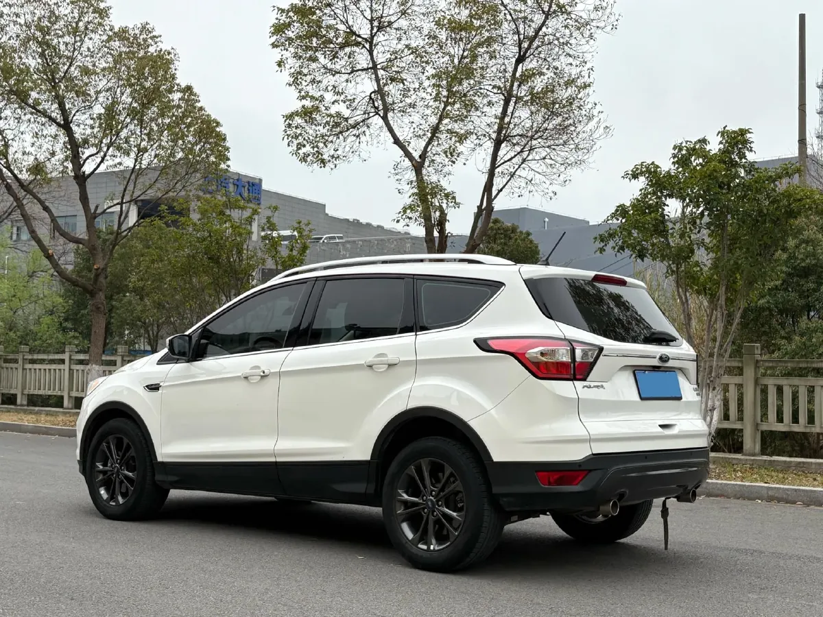 2019 Ford Kuga 1.5T 182HP L4 6AT,autocango,china used car exporter,china ev exporter,chinese used car exporter,chinese used ev exporter