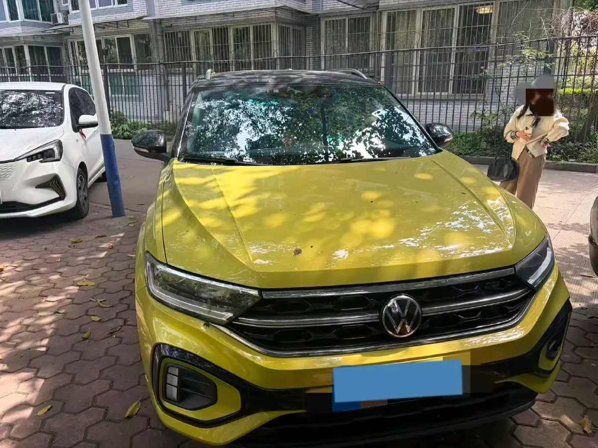 2023 Volkswagen T-Roc 1.5T 160HP L4 7DCT,autocango,china used car exporter,china ev exporter,chinese used car exporter,chinese used ev exporter