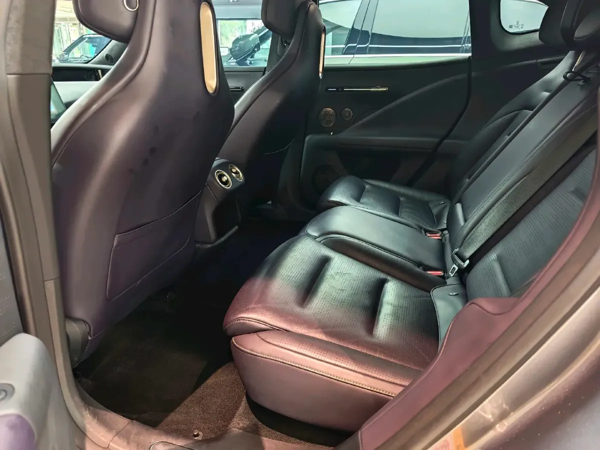 2024 Avatr 07 1.5T 156HP L4 REEV 39.05KWH,autocango,china used car exporter,china ev exporter,chinese used car exporter,chinese used ev exporter