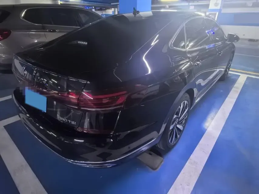 2025 Volkswagen Passat 2.0T 220HP L4 7DCT,autocango,china used car exporter,china ev exporter,chinese used car exporter,chinese used ev exporter
