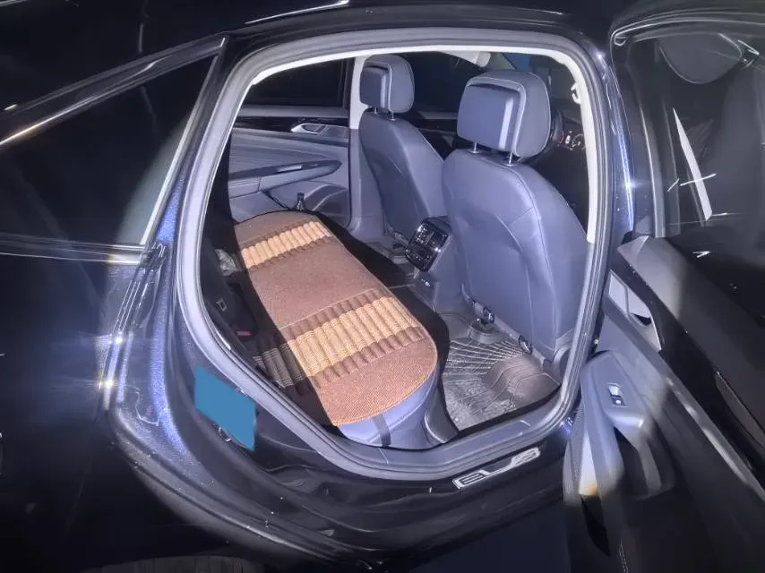 2025 Volkswagen Passat 2.0T 220HP L4 7DCT,autocango,china used car exporter,china ev exporter,chinese used car exporter,chinese used ev exporter