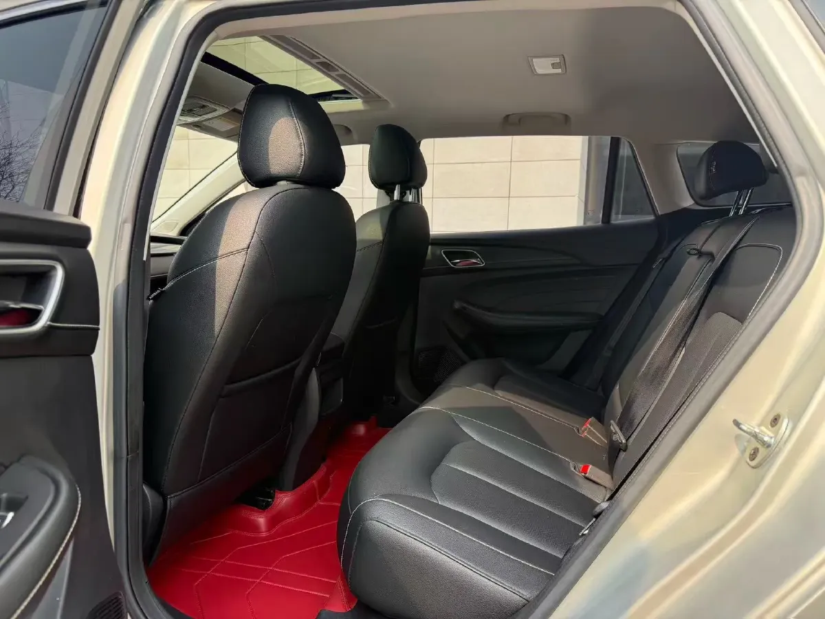 2018 Roewe Ei5 BEV 35KWH,autocango,china used car exporter,china ev exporter,chinese used car exporter,chinese used ev exporter