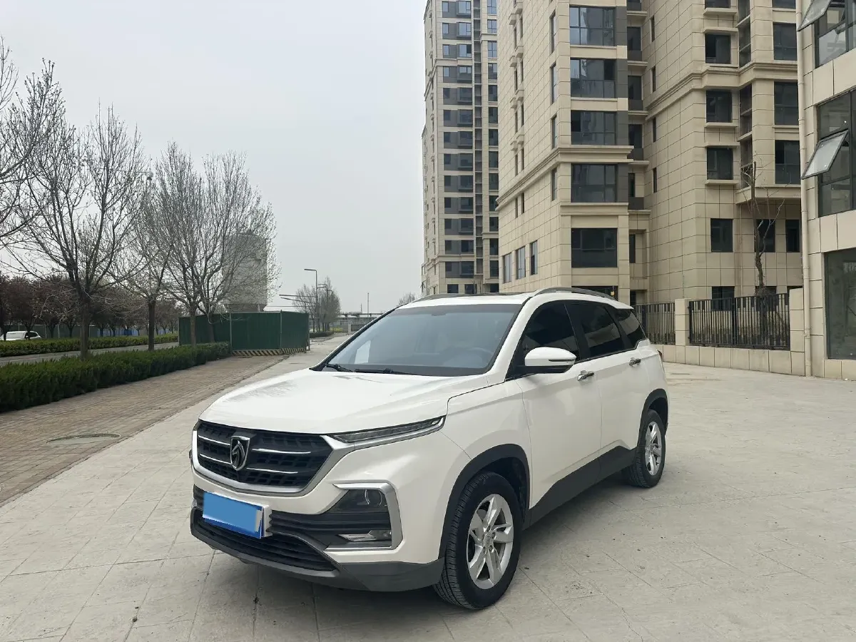 2018 BaoJun 530 1.5T 150HP L4 6MT,autocango,china used car exporter,china ev exporter,chinese used car exporter,chinese used ev exporter