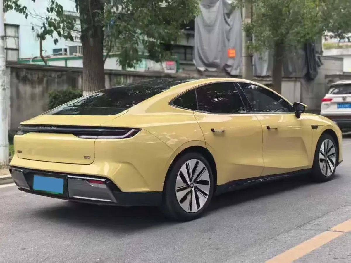 2024 Geely Galaxy E8 BEV 76KWH,autocango,china used car exporter,china ev exporter,chinese used car exporter,chinese used ev exporter