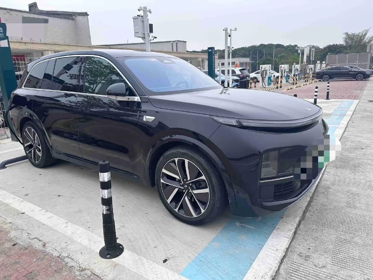 2023 Li L8 Range Extended 154HP REEV 40.9KWH,autocango,china used car exporter,china ev exporter,chinese used car exporter,chinese used ev exporter