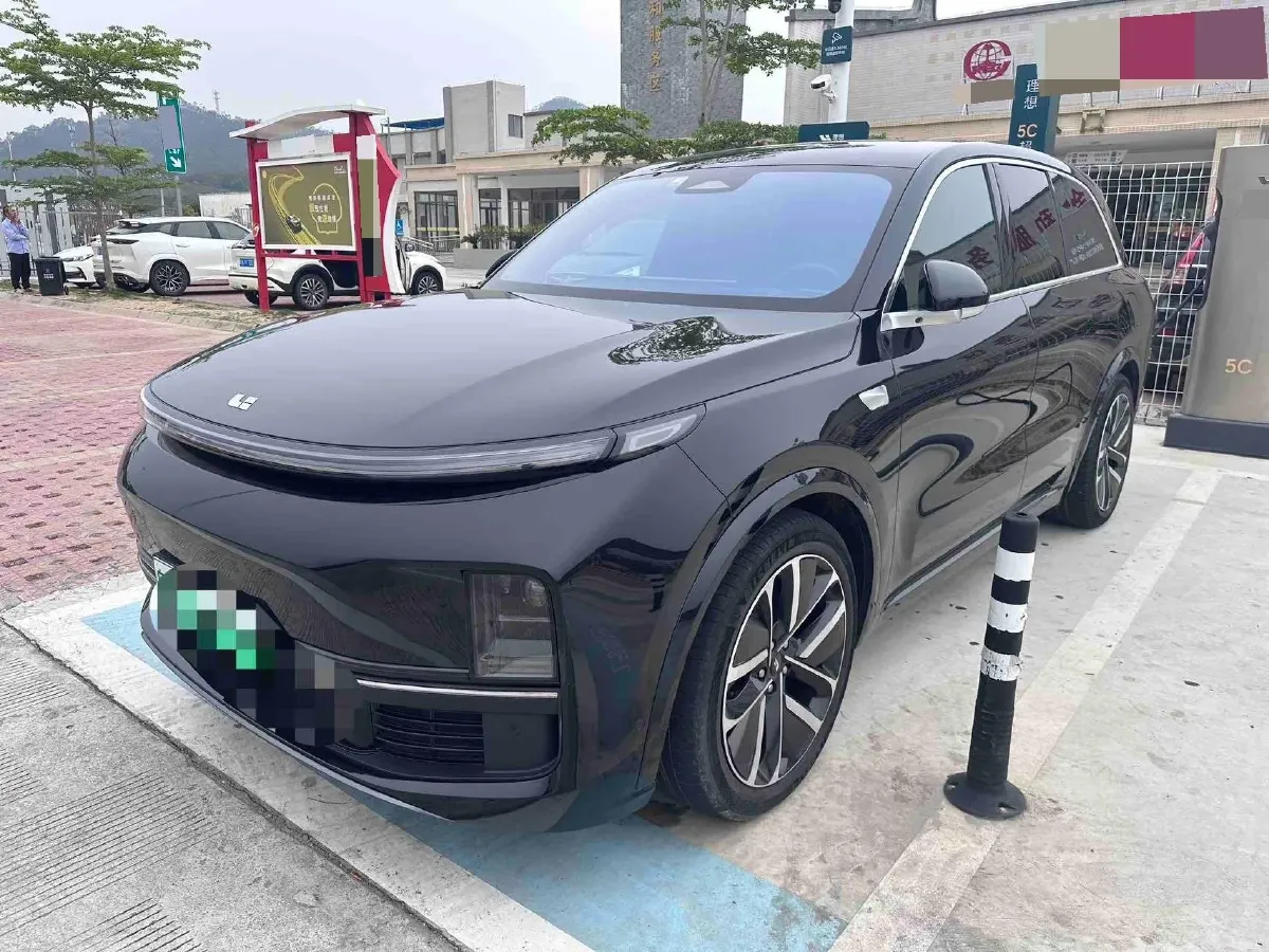 2023 Li L8 Range Extended 154HP REEV 40.9KWH,autocango,china used car exporter,china ev exporter,chinese used car exporter,chinese used ev exporter