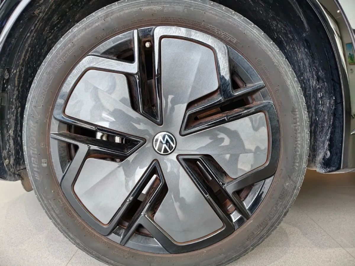 2024 Volkswagen Tiguan L 2.0T 220HP L4 7DCT,autocango,china used car exporter,china ev exporter,chinese used car exporter,chinese used ev exporter