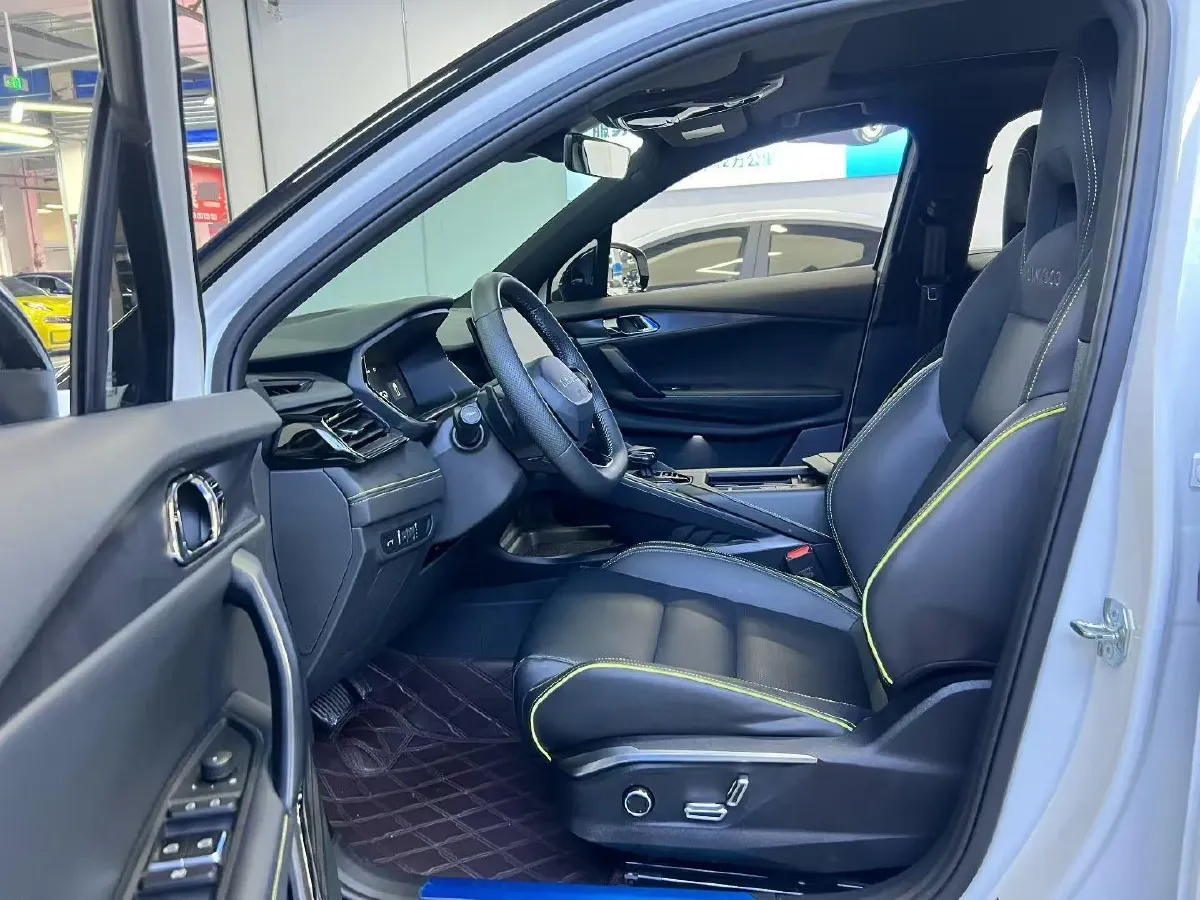 2023 LYNK&CO 06 1.5T 181HP L4 7DCT,autocango,china used car exporter,china ev exporter,chinese used car exporter,chinese used ev exporter