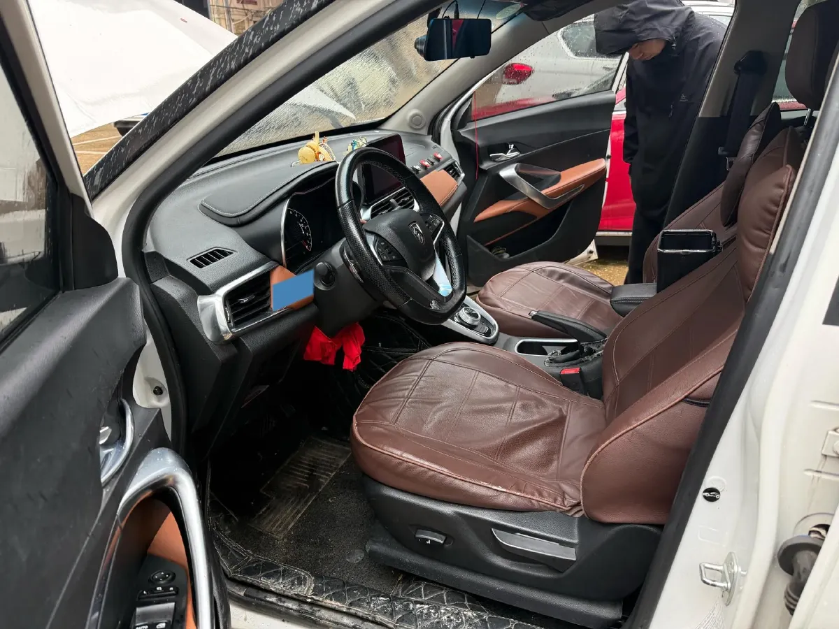 2018 KaiYi E3 1.6L 110HP L4 5MT,autocango,china used car exporter,china ev exporter,chinese used car exporter,chinese used ev exporter