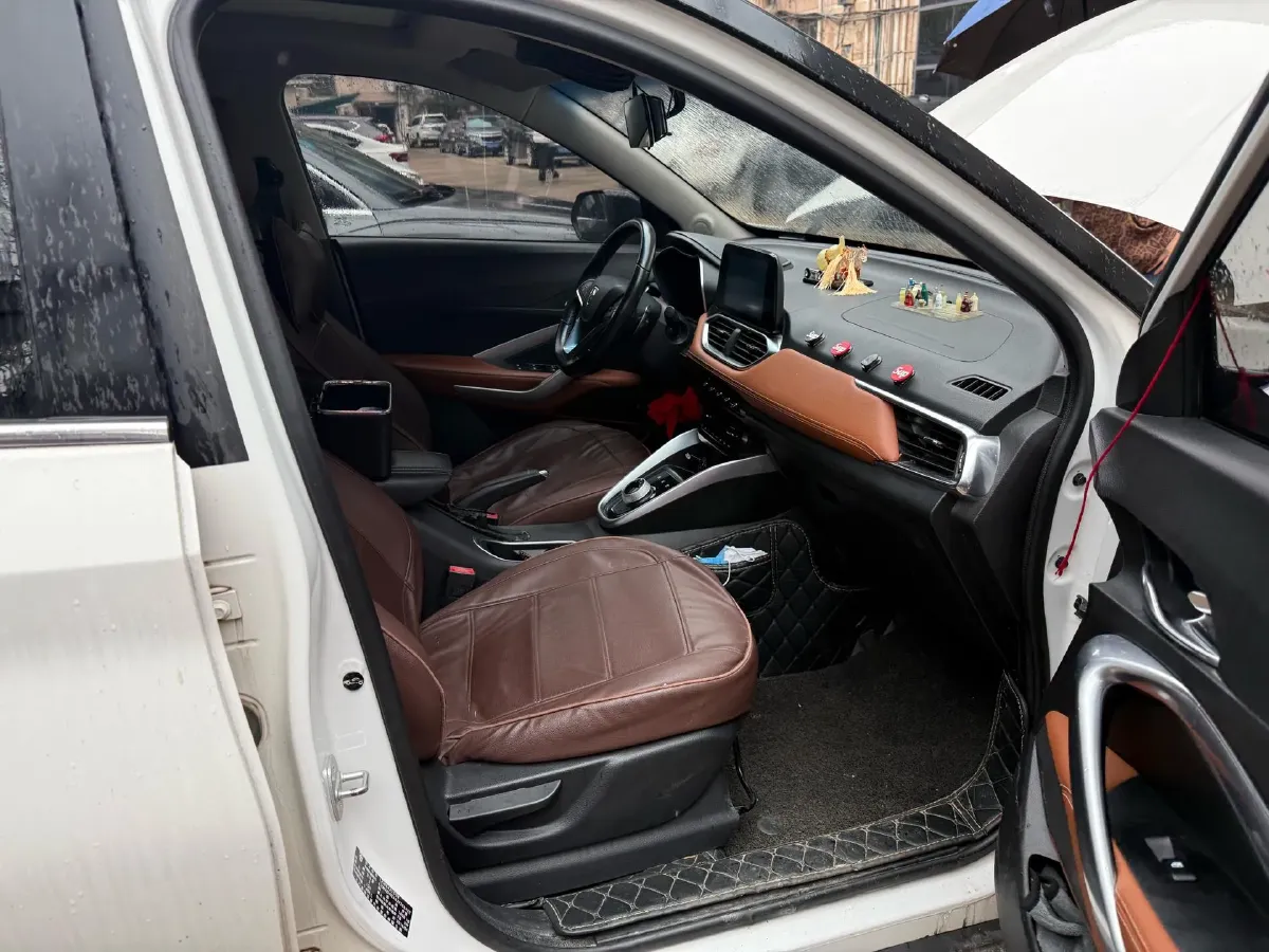 2018 KaiYi E3 1.6L 110HP L4 5MT,autocango,china used car exporter,china ev exporter,chinese used car exporter,chinese used ev exporter