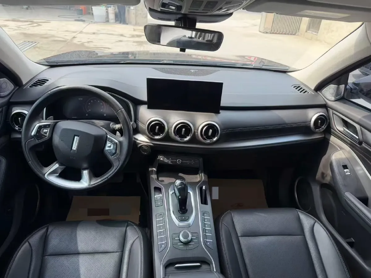 2021 WEY VV6 2.0T 227HP L4 7DCT,autocango,china used car exporter,china ev exporter,chinese used car exporter,chinese used ev exporter