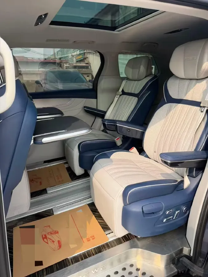 2022 Roewe iMAX8 2.0T 234HP L4 8AT,autocango,china used car exporter,china ev exporter,chinese used car exporter,chinese used ev exporter