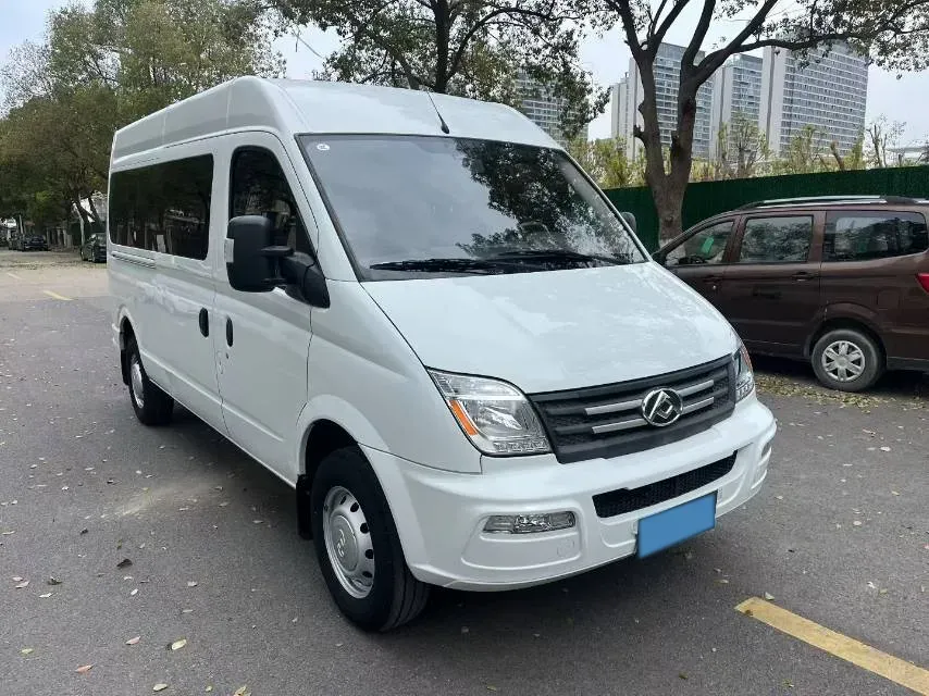 2023 MAXUS XinTu V80 2.0T 127HP L4 6MT,autocango,china used car exporter,china ev exporter,chinese used car exporter,chinese used ev exporter
