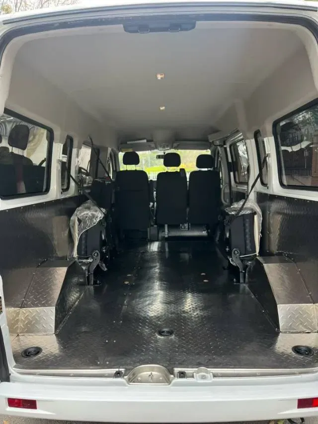 2023 MAXUS XinTu V80 2.0T 127HP L4 6MT,autocango,china used car exporter,china ev exporter,chinese used car exporter,chinese used ev exporter